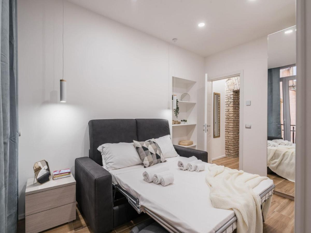 The Best Rent - Modern Three-Bedroom Apartment A Few Steps From The Colosseum Exterior foto